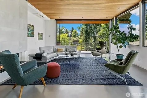 7516 E Green Lake Drive N Seattle WA 98103