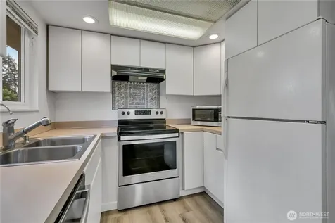 16200 Avondale Rd NE Woodinville WA 98077