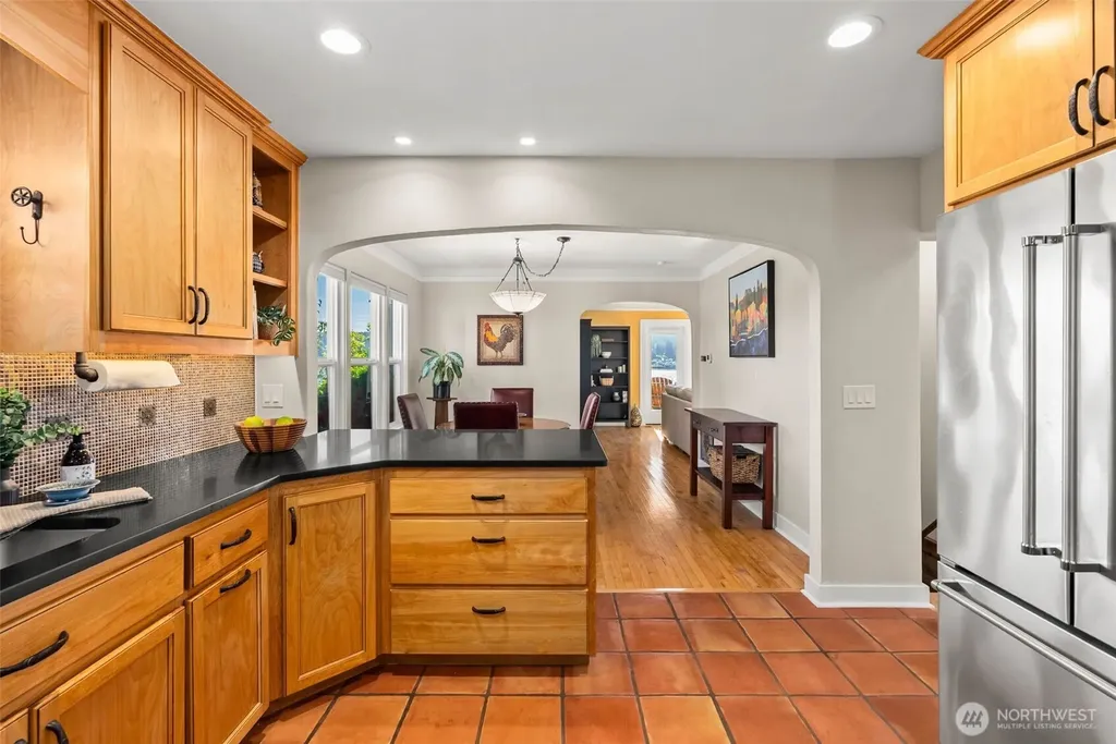 18897 4th Avenue NE Poulsbo WA 98370