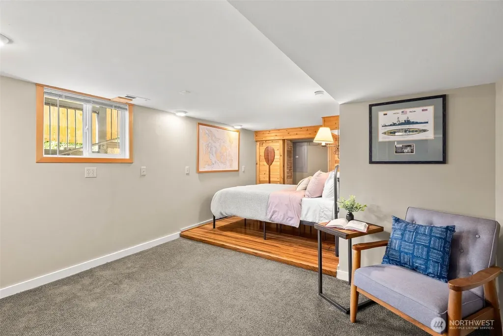 18897 4th Avenue NE Poulsbo WA 98370