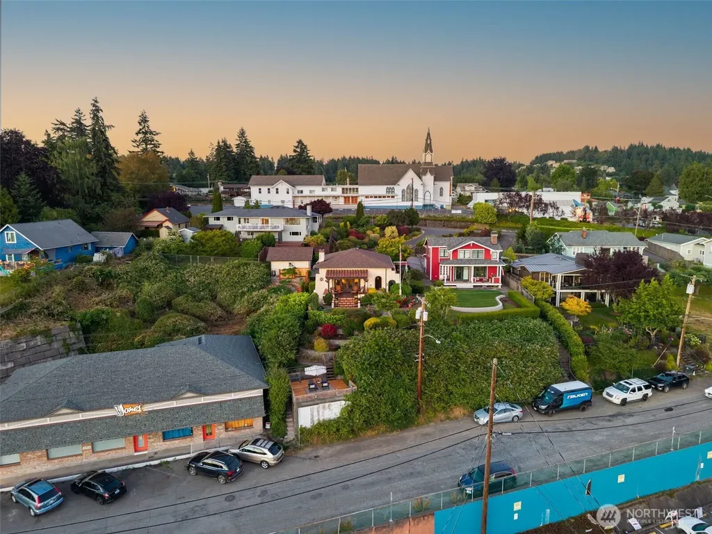 18897 4th Avenue NE Poulsbo WA 98370