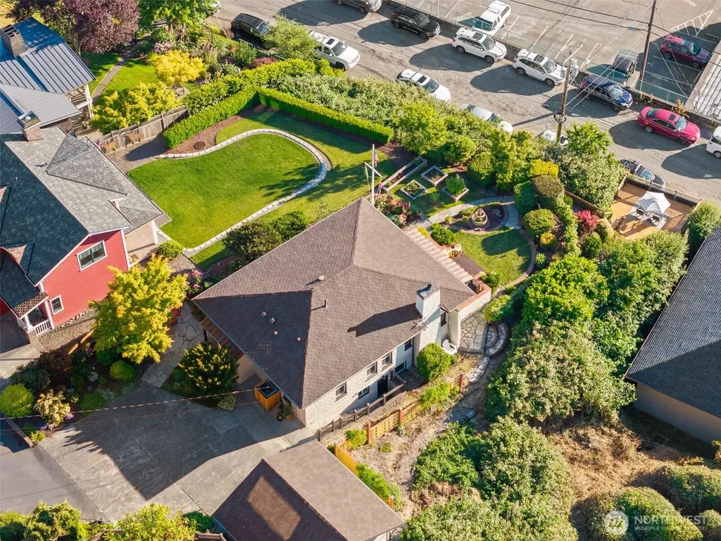 18897 4th Avenue NE Poulsbo WA 98370