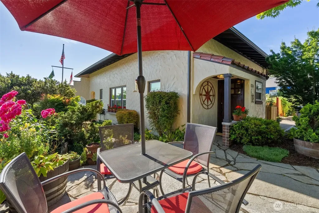 18897 4th Avenue NE Poulsbo WA 98370