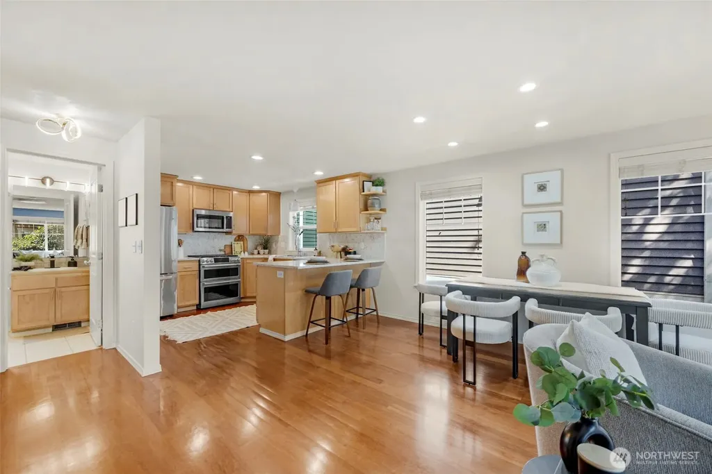 8548 Midvale Avenue N Seattle WA 98103