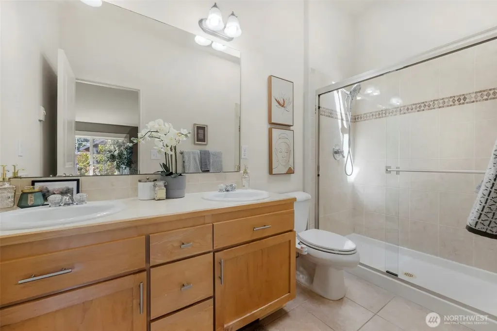 8548 Midvale Avenue N Seattle WA 98103