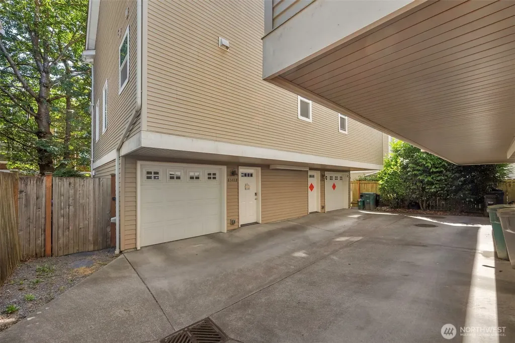 8548 Midvale Avenue N Seattle WA 98103