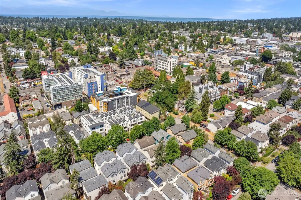 8548 Midvale Avenue N Seattle WA 98103