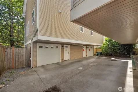 8548 Midvale Avenue N Seattle WA 98103