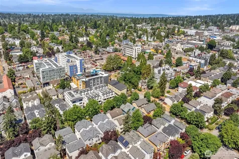 8548 Midvale Avenue N Seattle WA 98103