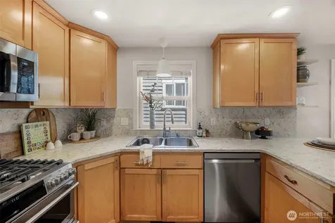 8548 Midvale Avenue N Seattle WA 98103