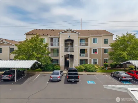 18615 101st Avenue Ct E Puyallup WA 98375