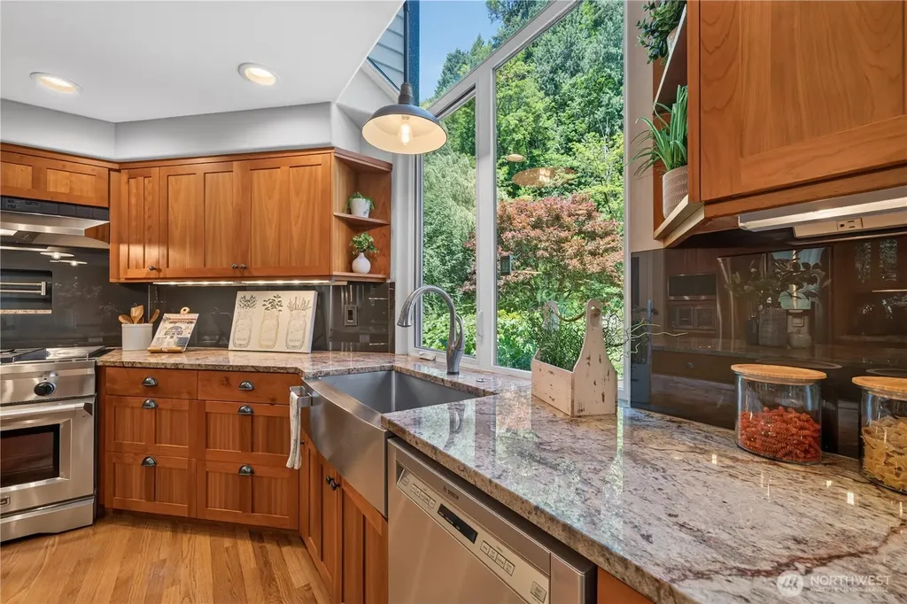 15201 162nd Avenue SE Renton WA 98058