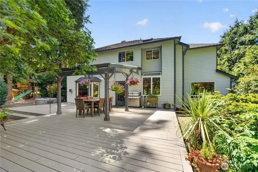 15201 162nd Avenue SE Renton WA 98058