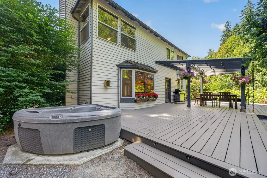 15201 162nd Avenue SE Renton WA 98058