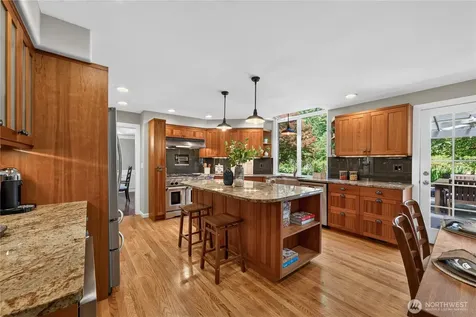 15201 162nd Avenue SE Renton WA 98058