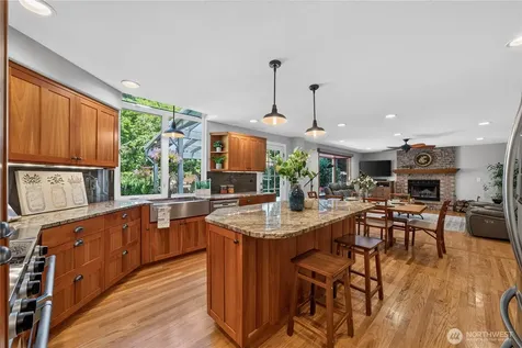 15201 162nd Avenue SE Renton WA 98058