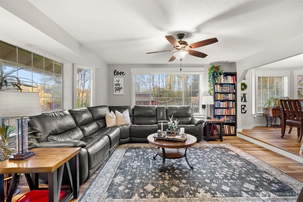 3594 Salmonberry Drive SE Port Orchard WA 98366