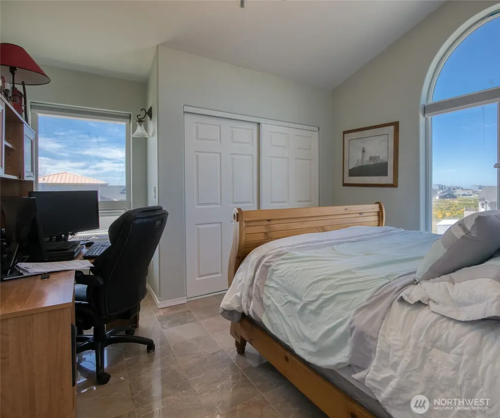 1477 Ocean Crest Avenue Ocean Shores WA 98569