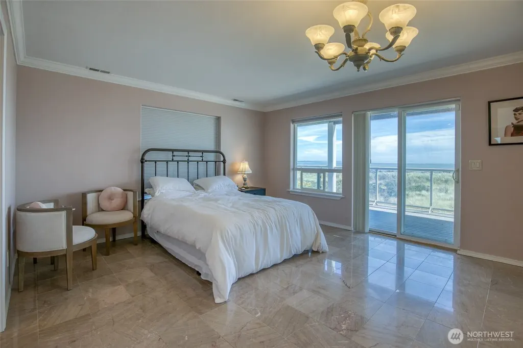 1477 Ocean Crest Avenue Ocean Shores WA 98569