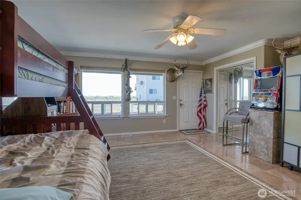 1477 Ocean Crest Avenue Ocean Shores WA 98569