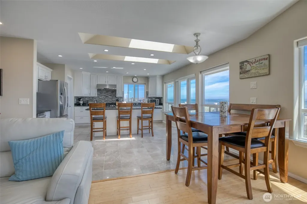 1477 Ocean Crest Avenue Ocean Shores WA 98569