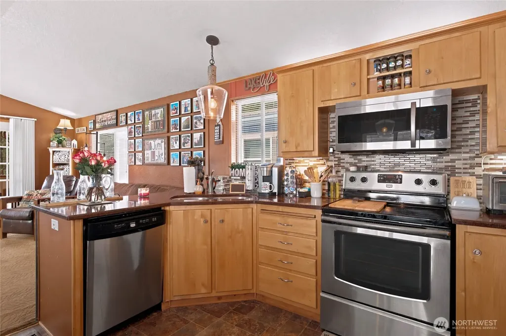 11155 S Lakeshore Road Chelan WA 98816