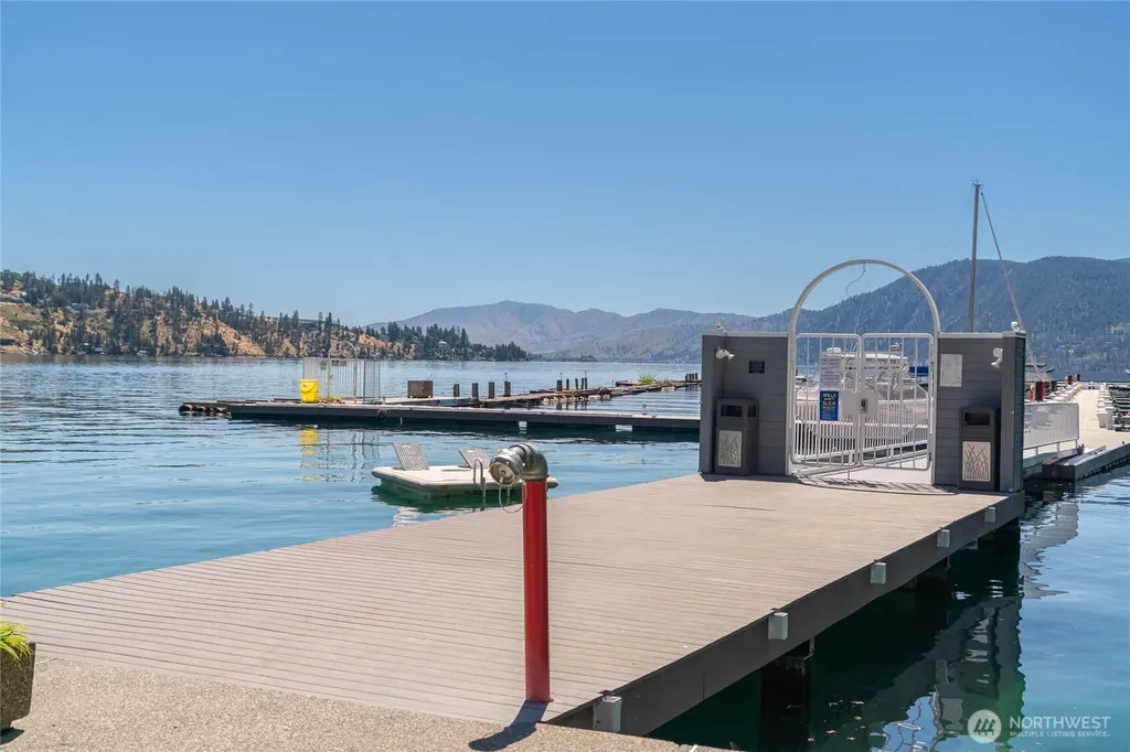 11155 S Lakeshore Road Chelan WA 98816