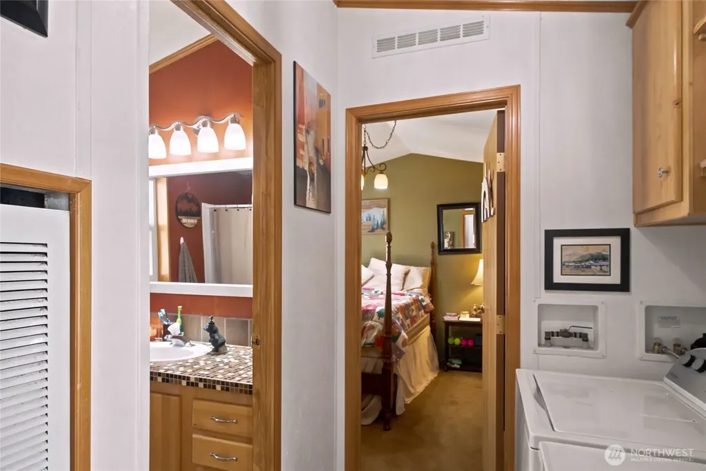 11155 S Lakeshore Road Chelan WA 98816