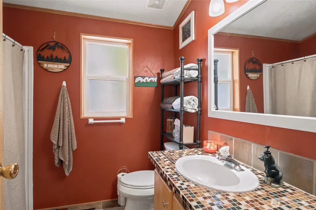 11155 S Lakeshore Road Chelan WA 98816