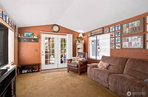 11155 S Lakeshore Road Chelan WA 98816