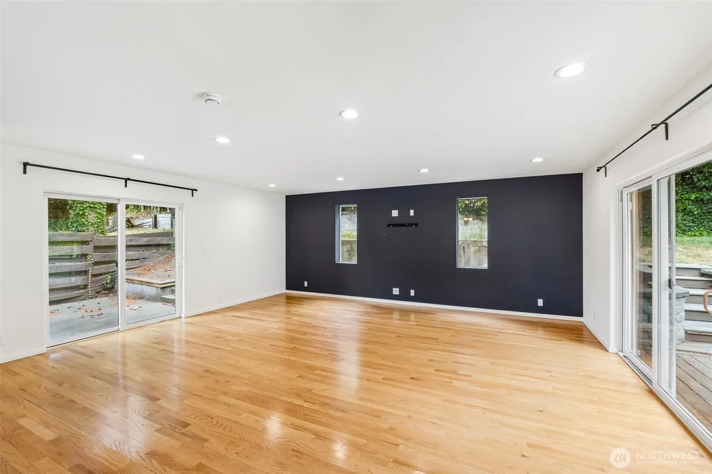 12456 SE 27th Street Bellevue WA 98005