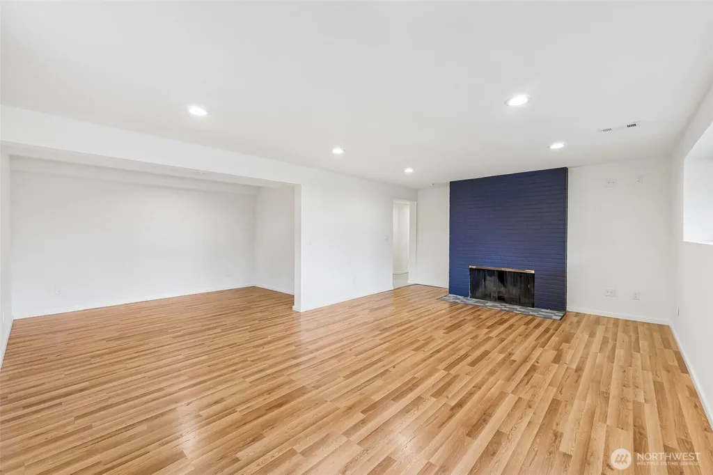 12456 SE 27th Street Bellevue WA 98005