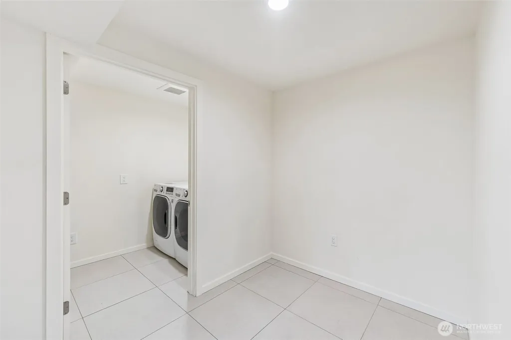 12456 SE 27th Street Bellevue WA 98005