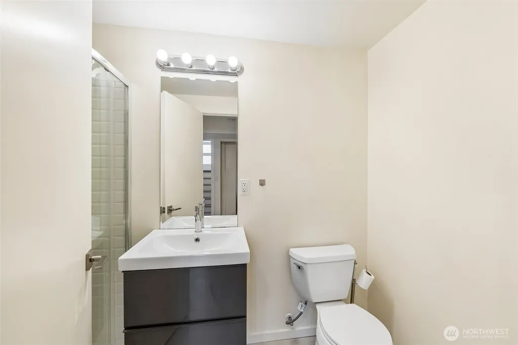12456 SE 27th Street Bellevue WA 98005