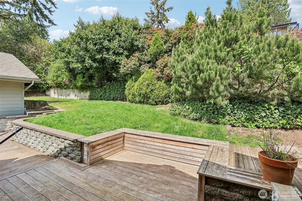12456 SE 27th Street Bellevue WA 98005