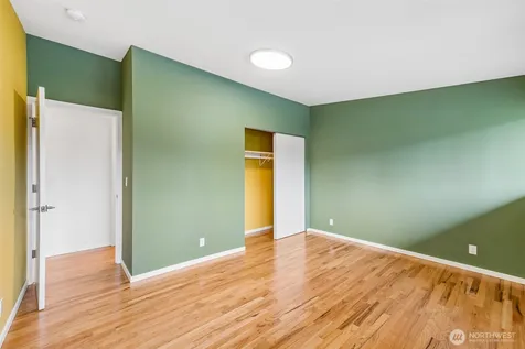 12456 SE 27th Street Bellevue WA 98005