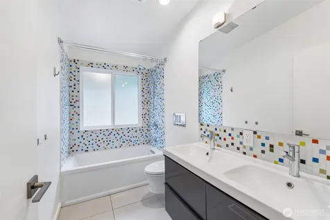 12456 SE 27th Street Bellevue WA 98005