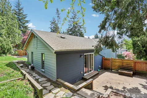 12456 SE 27th Street Bellevue WA 98005