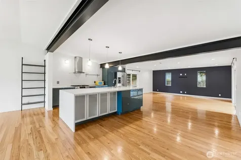 12456 SE 27th Street Bellevue WA 98005