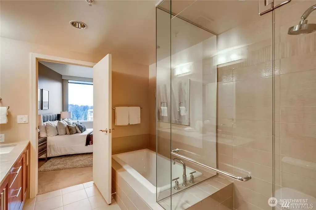 10610 NE 9th Place Bellevue WA 98004