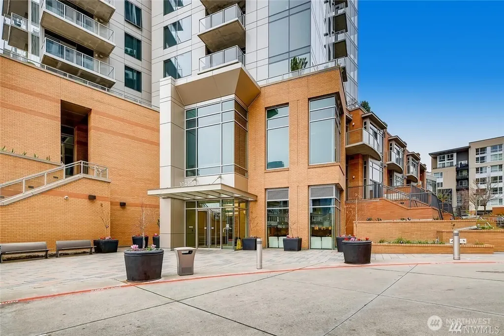 10610 NE 9th Place Bellevue WA 98004