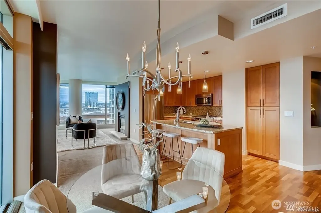 10610 NE 9th Place Bellevue WA 98004