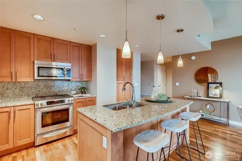 10610 NE 9th Place Bellevue WA 98004