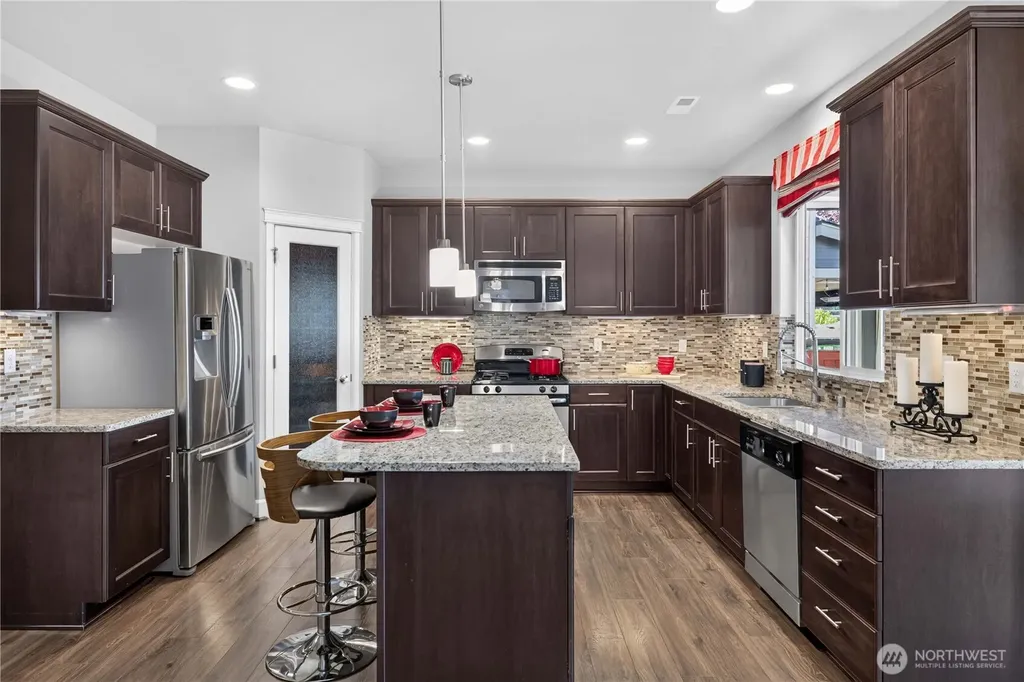 28213 225th Place SE Maple Valley WA 98038
