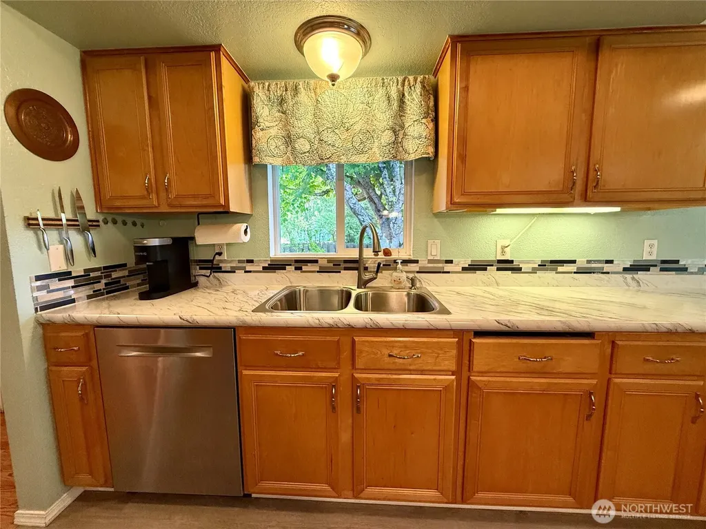 12912 N Alley Long Beach WA 98631