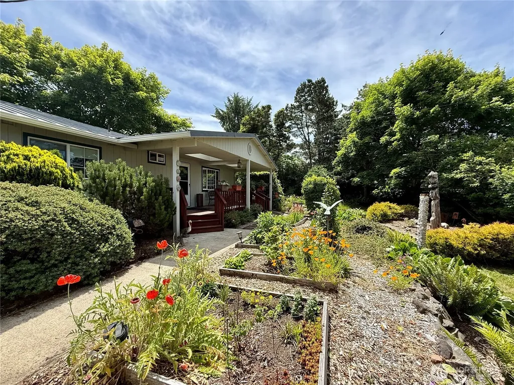 12912 N Alley Long Beach WA 98631