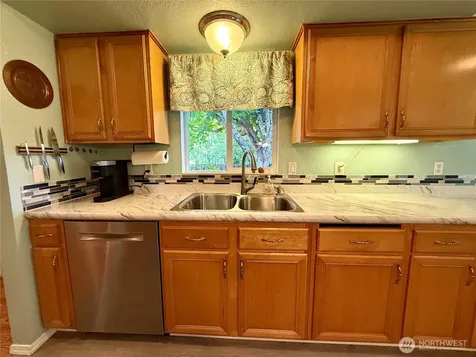 12912 N Alley Long Beach WA 98631