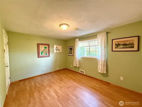 12912 N Alley Long Beach WA 98631