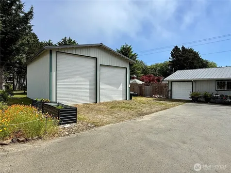 12912 N Alley Long Beach WA 98631