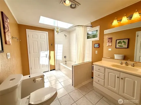 12912 N Alley Long Beach WA 98631
